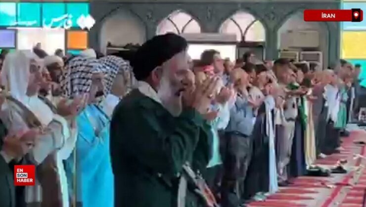 İran’ın Ahvaz kentinde birtakım İranlılar kefen giyerek cuma namazı kıldı