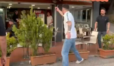 İstanbul’da aracına çarpan şoföre saldırdı: Reaksiyon gösteren bayanı tehdit etti