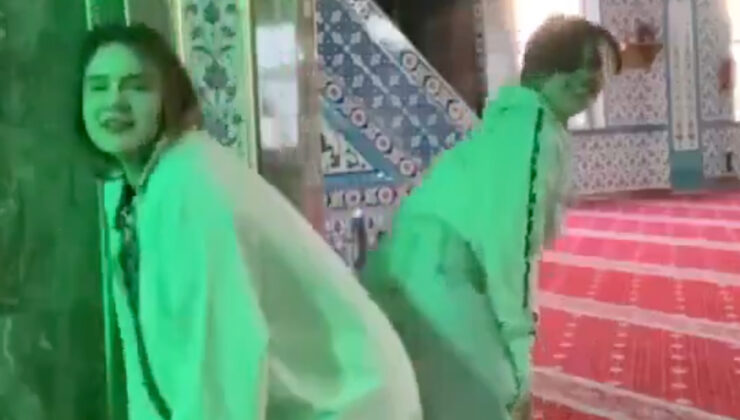 İstanbul’da bir mescitte nahoş manzara: İmam cübbesi giyip, twerk yaptılar