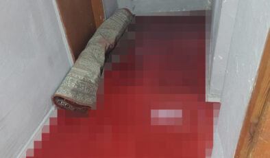 İstanbul’da kanalizasyondan gelen kurban kanı 2 daireyi bastı