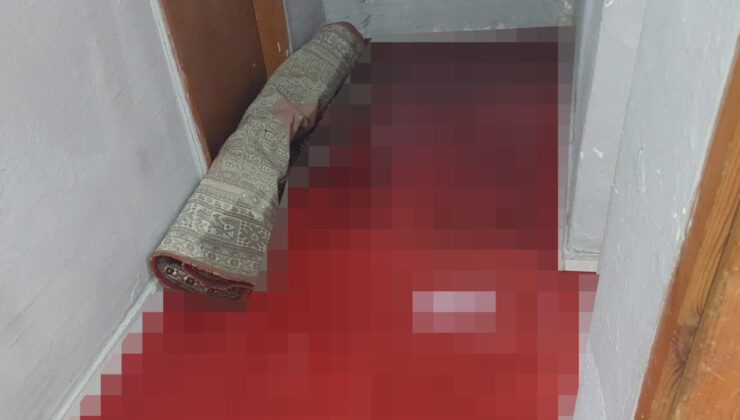 İstanbul’da kanalizasyondan gelen kurban kanı 2 daireyi bastı