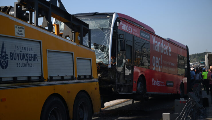 İstanbul’da metrobüsü çeken vinç kaza yaptı
