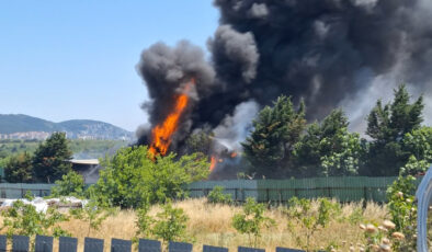 İstanbul’da seramik deposunda yangın