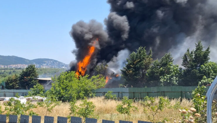 İstanbul’da seramik deposunda yangın