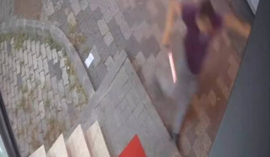 İstanbul’da tartıştığı eski çalışanını satırla kovaladı