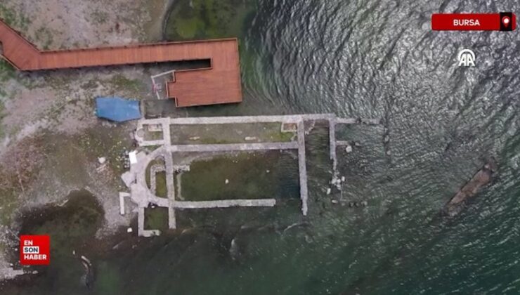 İznik’te bazilikanın etrafındaki mezarlıklar gün yüzüne çıkarılıyor