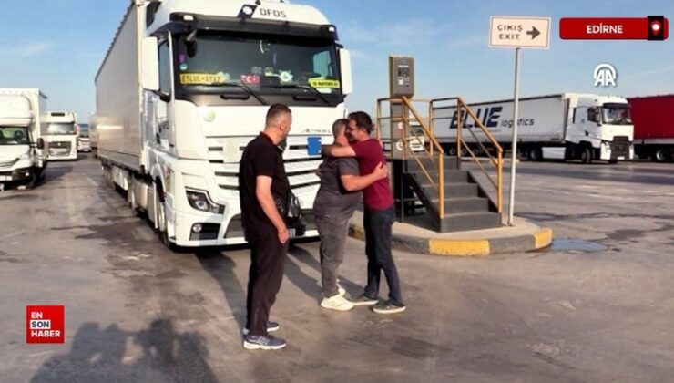 Kapıkule’de sıra bekleyen tır sürücüleri bayramı ailelerinden uzakta geçirdi