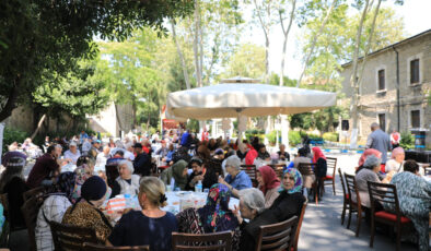 Kızılay İstanbul Bayan Kolları, Darülaceze sakinleriyle Babalar Günü’nü kutladı