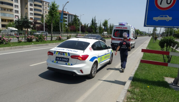 Malatya’da eşi ile tartışan bayan seyir halindeki araçtan atladı