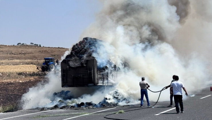 Mardin’de saman yüklü tır alev alev yandı