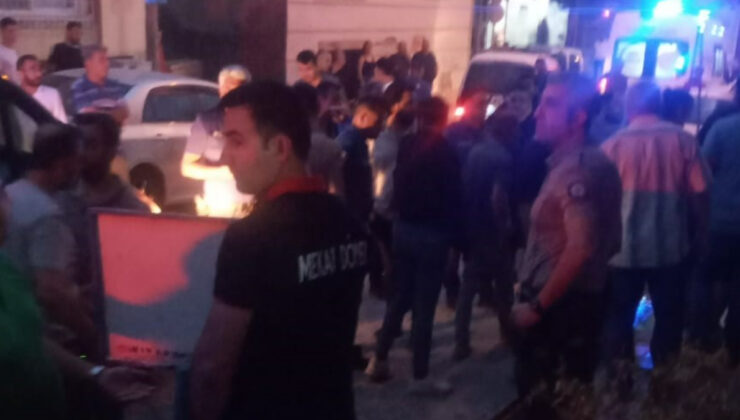 Mersin’de esnaflar ortasında bıçaklı arbede: 1 meyyit 2’si polis 6 yaralı
