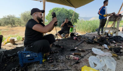 Mersin’de kelle-paça ütücülerinin bayram mesaisi