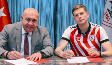Samsunspor, Logi Tomasson’a imzayı attırdı