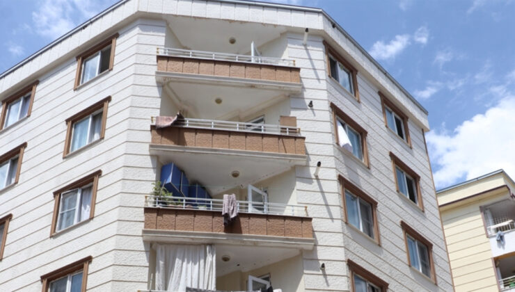 Siirt’te 5. kattan arabanın üzerine düşen 1,5 yaşındaki çocuk hayata tutundu