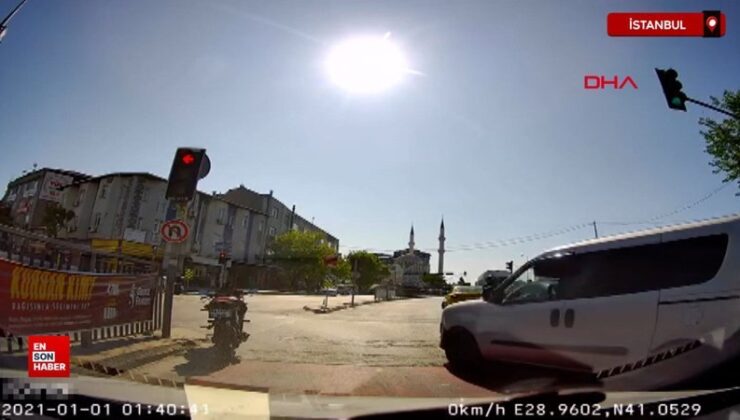 Şişli’de taksi ile çarpışan motosikletin şoförü yaralandı