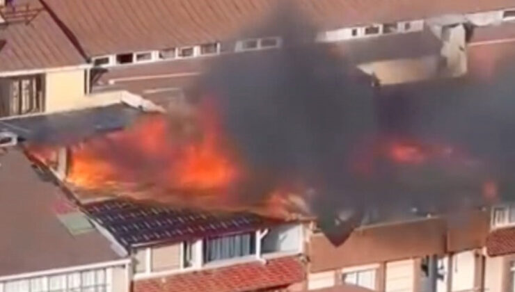 Sultangazi’de 5 katlı binanın çatısı alev alev yandı