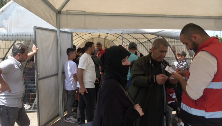 Suriyeliler ülkelerine dönüş seyahatlerini sürdürüyor: ‘Giden gelmiyor’