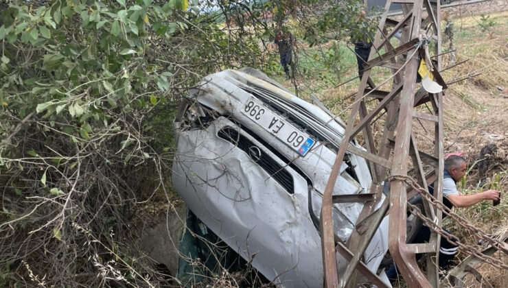 Tokat’ta trafik kazasında bayan şoför ömrünü yitirdi