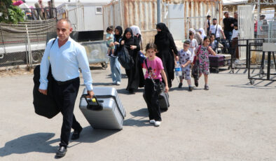 Türkiye’deki Suriyelilerin ülkelerine dönüşü bayram sonrasında da sürüyor
