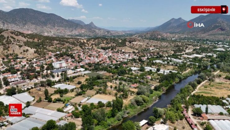 Türkiye’nin en sıcak ilçesi Sarıcakaya’da bayram sıcağı 43 dereceyi buldu