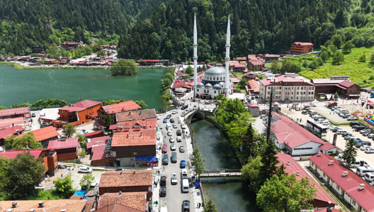 Uzungöl’e turist akını: Bayramda binlerce kişi geldi