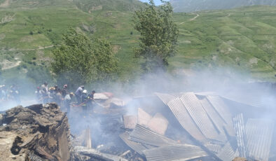 Van’da meskende çıkan yangında dumandan zehirlenen çocuk hayatını kaybetti