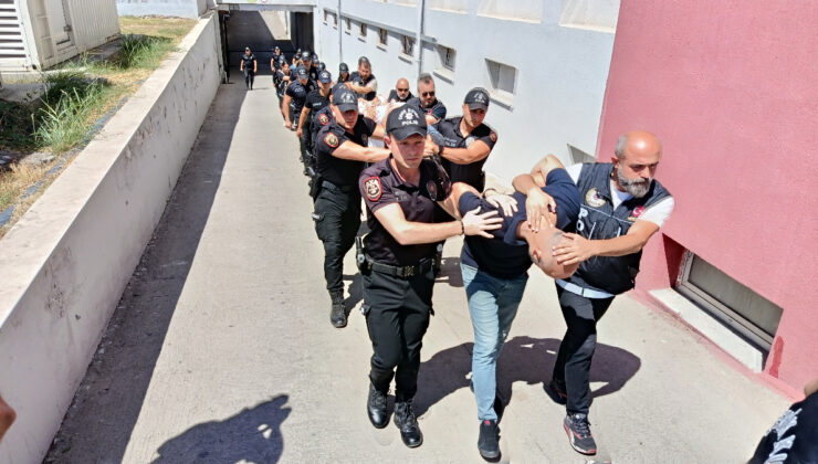 Adana’da kahve kutularındaki 825 kilo eroin, uyuşturucu ağını ortaya çıkardı