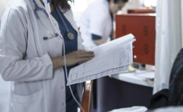 Aile doktorları için yeni düzenleme: Maaş kesintisi kaldırılıyor