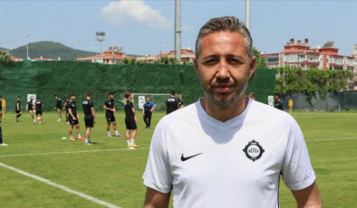 Altay’da Tuna Üzümcü imza atmadan vazifesi bıraktı