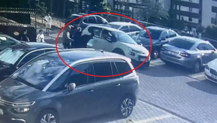 Ankara’da site kapısının önünde bekleyen ikili araba çarptı