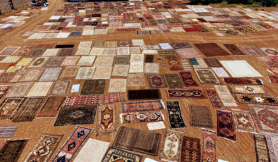 Antalya güneşiyle bedeli artan tarihi halılar, koleksiyonerlerin gözdesi