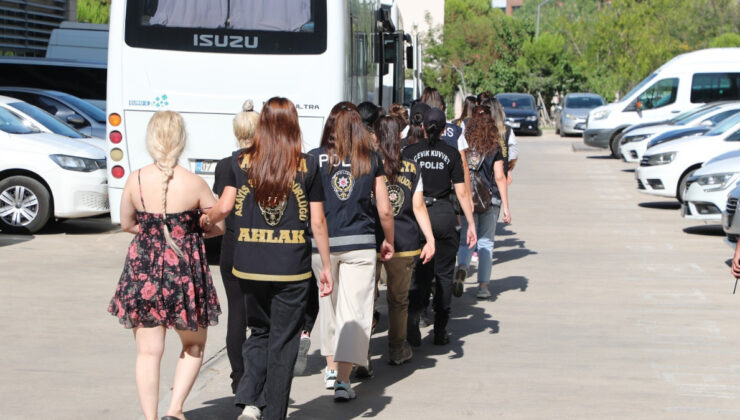 Antalya’da fuhuş mazeretiyle çağırdıkları şahısları gasbettiler