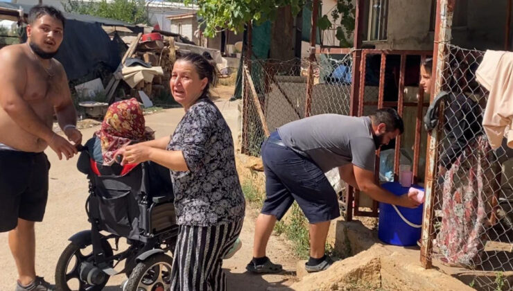 Antalya’da meskenine yaklaşan alevlerden kurtarılan bayan, tekerlekli sandalyeyle uzaklaştırıldı