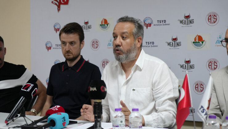 Antalyaspor Başkanı Sinan Boztepe, istifa edeceğini duyurdu
