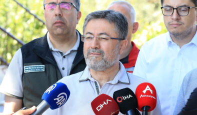 Bakan Yumaklı: 3 ildeki yangınlar kısmen denetim altında