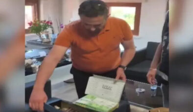 Baklava kutusunda rüşvet alan CHP’linin Atatürk zırhı