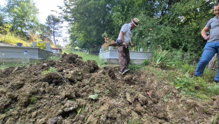 Bartın’da kendi mezarını kazdı: Beni unutmayın