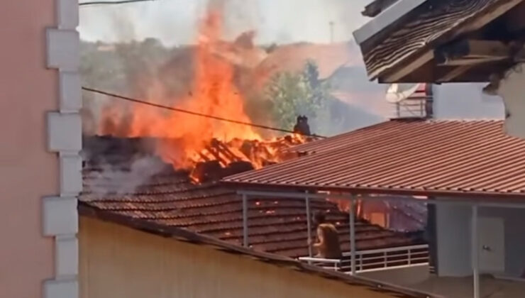 Bartın’da odunlukta başlayan yangında 2 konut kullanılamaz hale geldi