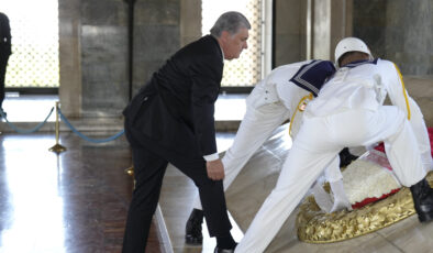 Beşiktaş’tan Anıtkabir’e ziyaret