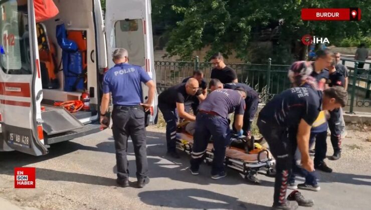 Burdur’da anne ve kızı ahşap balkonun çökmesiyle yaralandı