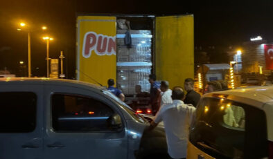 Çanakkale’de kaçak göçmenler tırın dorsesinde yakalandı