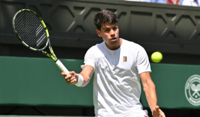 Carlos Alcaraz, Wimbledon’da 3. çeşide çıktı