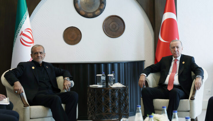 Cumhurbaşkanı Erdoğan, İran Cumhurbaşkanı Pezeşkiyan ile bir ortaya geldi