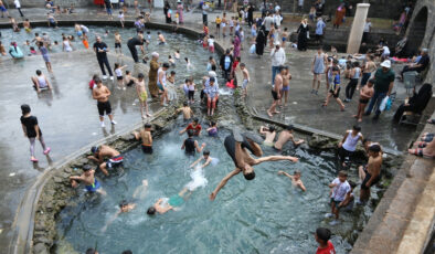 Diyarbakır’da hava sıcaklığı 42 dereceye ulaştı