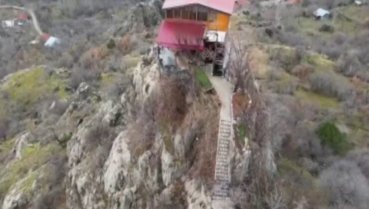 Erzincan’da kayalığa yapılan mesken şaşırtıyor