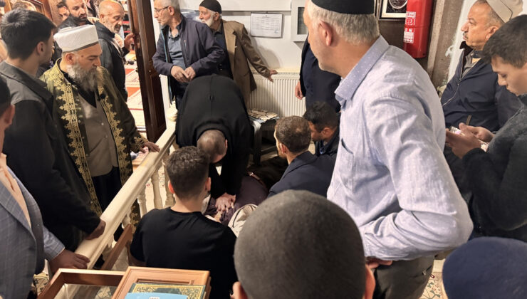 Erzurum’da cuma namazında kalp krizi geçirdi