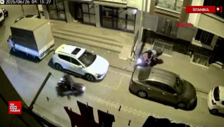 Esenyurt’ta kasklı motosiklet hırsızları kamerada