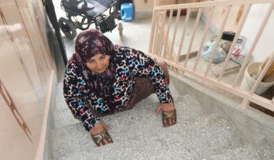 Eskişehir’de 63 yıldır sürünen bayanın öyküsü yürek burktu