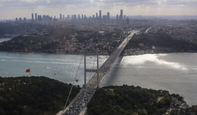 Günlük 230 bine yakın aracın geçtiği FSM Köprüsü, 37 yaşında