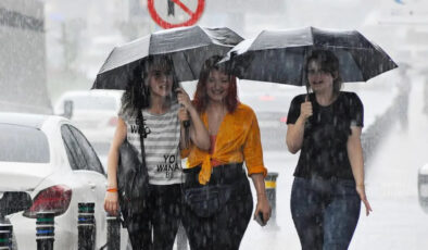 Hava sıcaklıkları sağanak yağışla birlikte mevsim normallerine dönecek